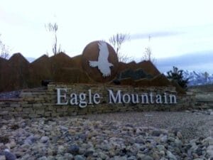 A welcome sign for Eagle Mountain.